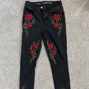 Floral Embroidered Skinny Jeans